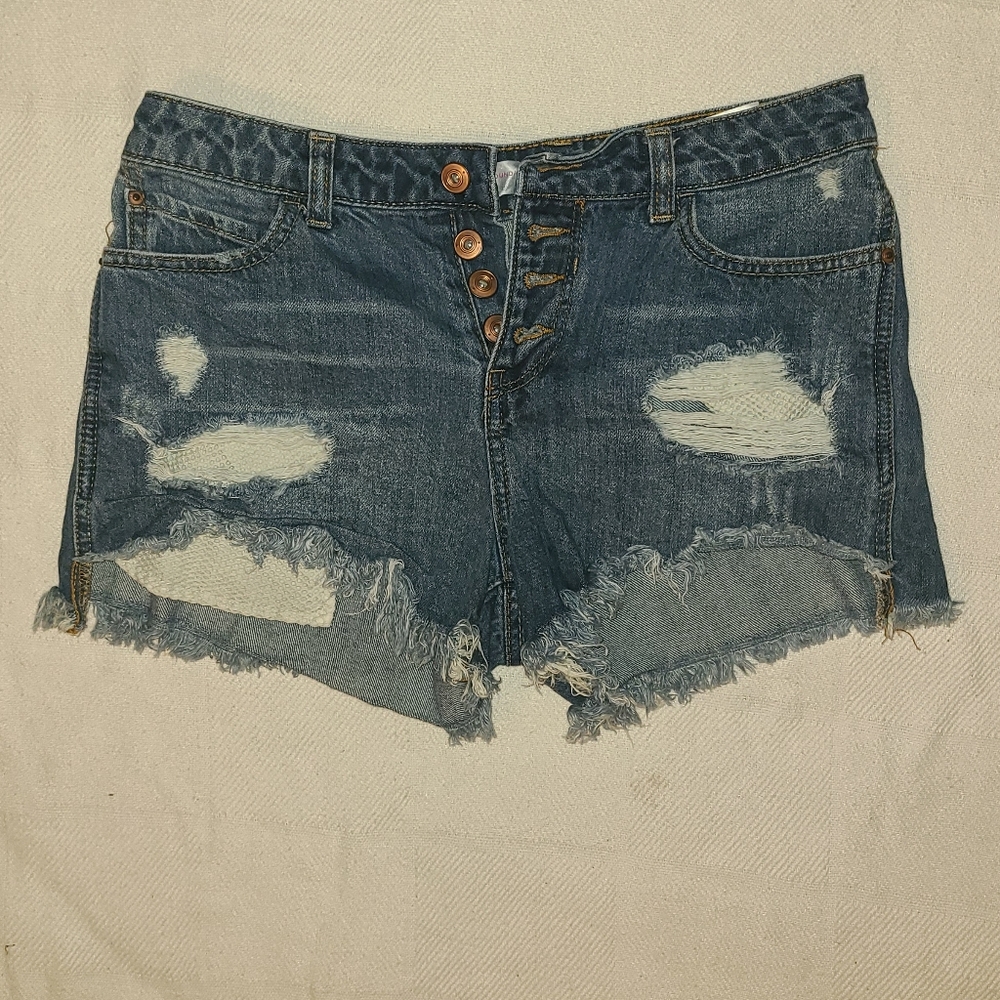 "No Boundaries" size 9 jean shorts